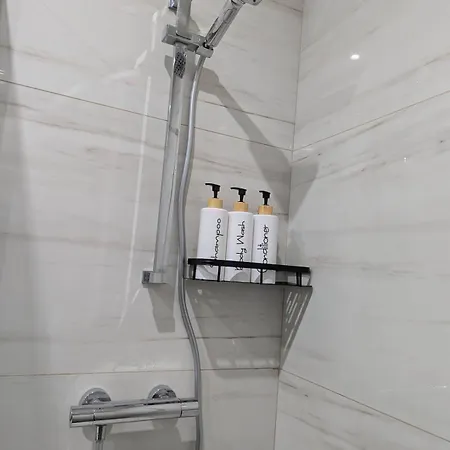 Endor Ground Floor With Backyard And Garage In Gozo Apartamento *