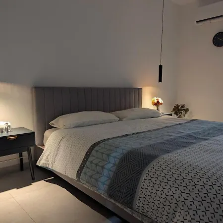Endor Ground Floor With Backyard And Garage In Gozo Apartament Qala