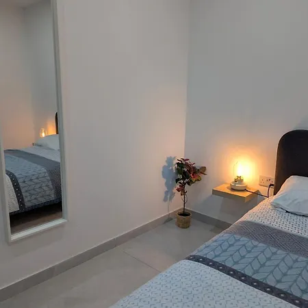 Endor Ground Floor With Backyard And Garage In Gozo Apartment *