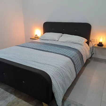 Endor Ground Floor With Backyard And Garage In Gozo Apartment Qala