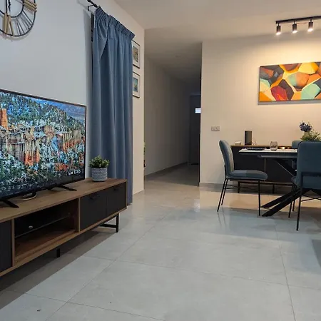 Appartement Endor Ground Floor With Backyard And Garage In Gozo Qala