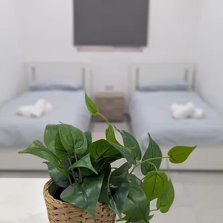 Endor Ground Floor With Backyard And Garage In Gozo Qala