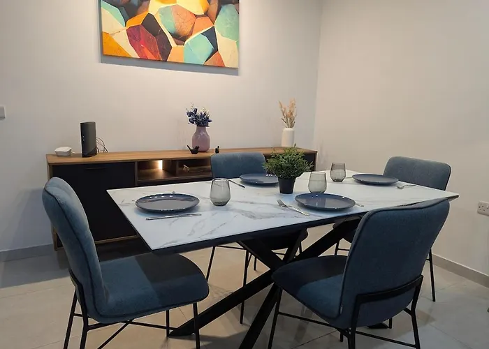 Endor Ground Floor With Backyard And Garage In Gozo Lejlighed